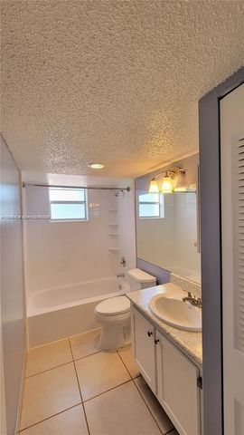 406 NW 68th Ave 304, Plantation, FL 33317