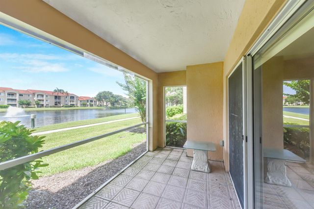 1590 S 42nd Circle 106, Vero Beach, FL 32967
