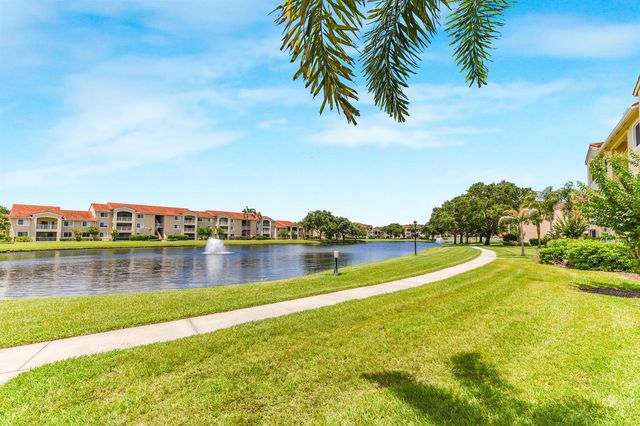 1590 S 42nd Circle 106, Vero Beach, FL 32967