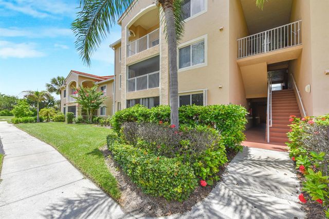 1590 S 42nd Circle 106, Vero Beach, FL 32967