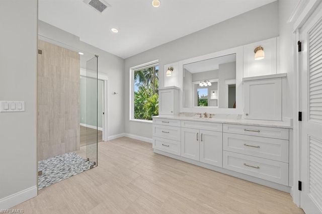 924 Kings Crown DR, Sanibel, FL 33957