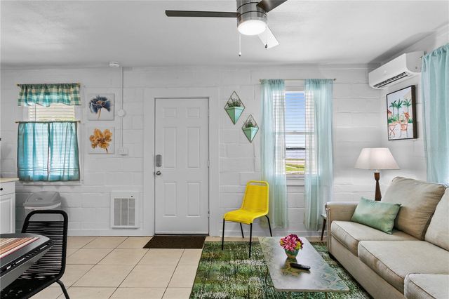 1305 S BERMUDA BOULEVARD A, Tampa, FL 33605