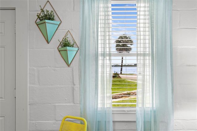 1305 S BERMUDA BOULEVARD A, Tampa, FL 33605