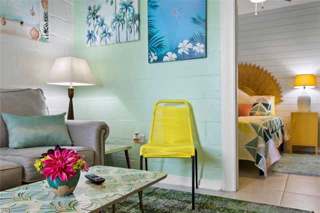 1305 S BERMUDA BOULEVARD A, Tampa, FL 33605