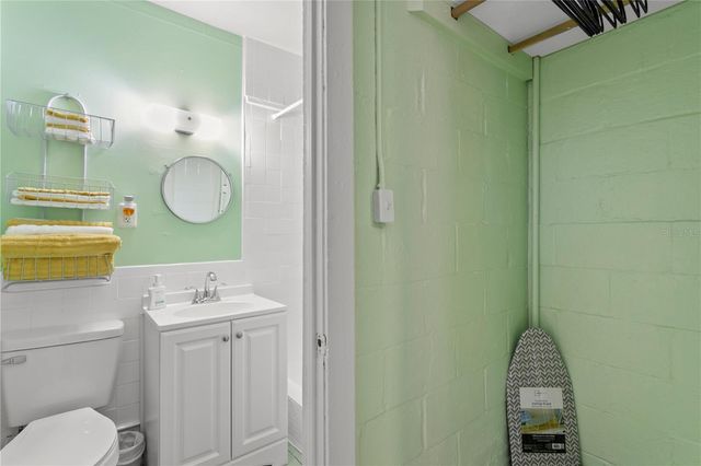 1305 S BERMUDA BOULEVARD A, Tampa, FL 33605