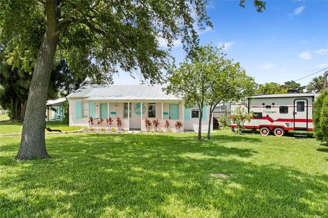 1305 S BERMUDA BOULEVARD A, Tampa, FL 33605