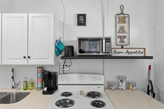 1305 S BERMUDA BOULEVARD A, Tampa, FL 33605