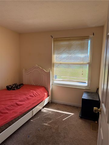 1492 Kingsbury Drive, Forest Park, OH 45240