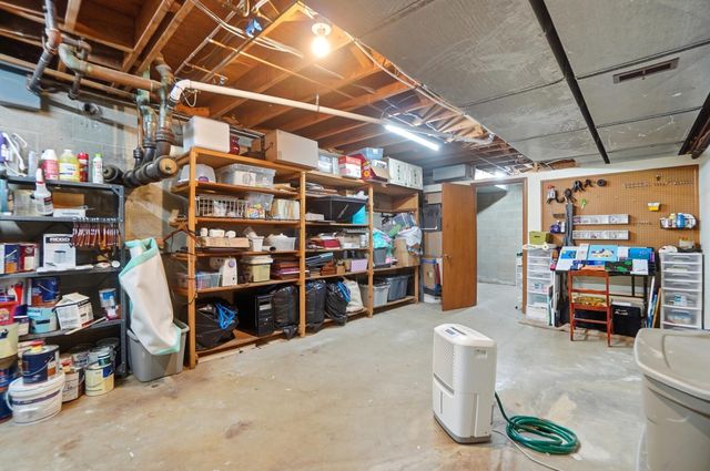 917 White Oak Drive 917 White Oak Drive, Springfield, OH 45504