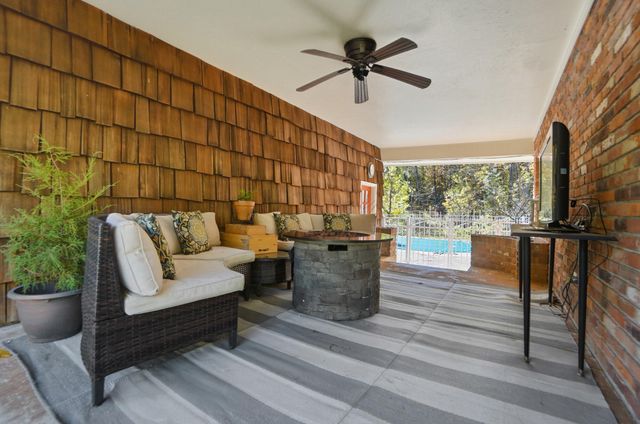 917 White Oak Drive 917 White Oak Drive, Springfield, OH 45504