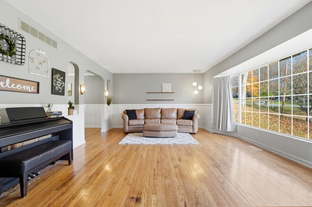 917 White Oak Drive 917 White Oak Drive, Springfield, OH 45504