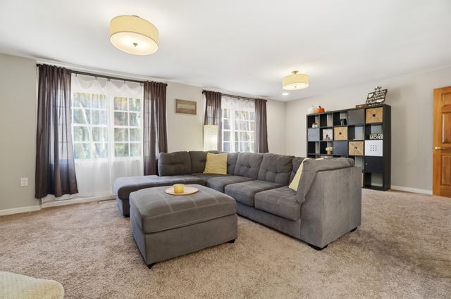 917 White Oak Drive 917 White Oak Drive, Springfield, OH 45504