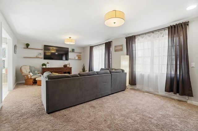 917 White Oak Drive 917 White Oak Drive, Springfield, OH 45504