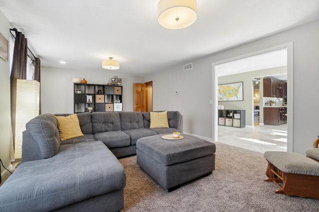 917 White Oak Drive 917 White Oak Drive, Springfield, OH 45504