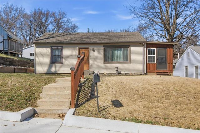 1307 Santa Fe Street, Atchison, KS 66002