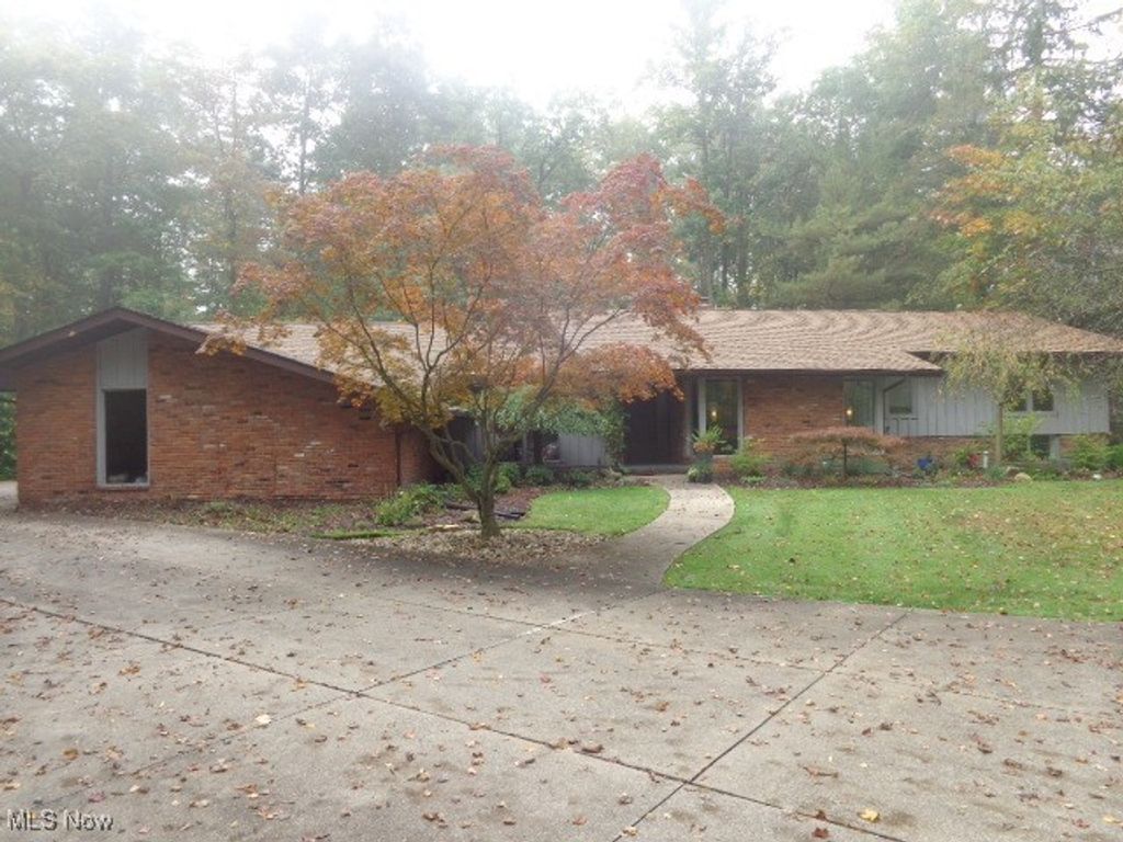 31000 Cedar Road, Pepper Pike, OH 44124