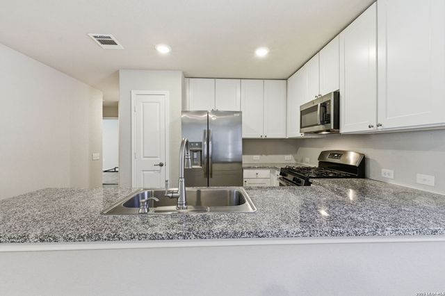 7223 Rosada Way, San Antonio, TX 78218