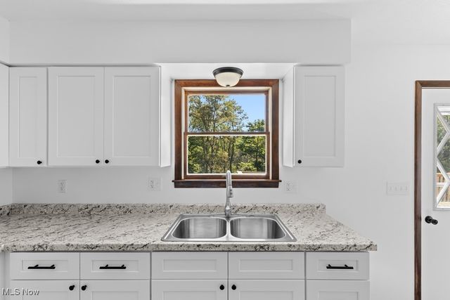 878 Donegal Drive E, Follansbee, WV 26037