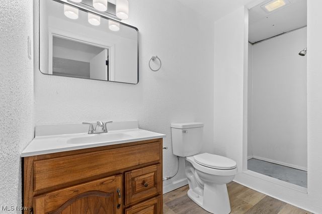 878 Donegal Drive E, Follansbee, WV 26037