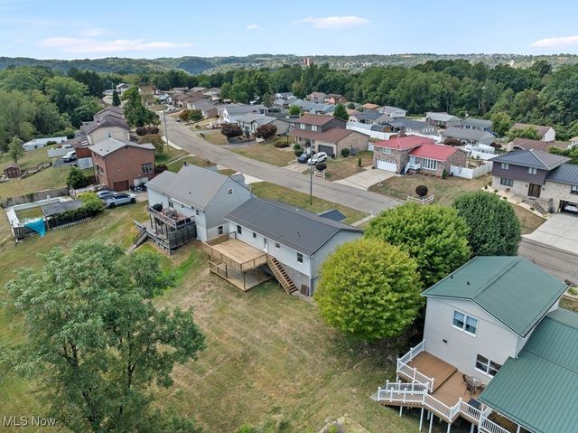 878 Donegal Drive E, Follansbee, WV 26037