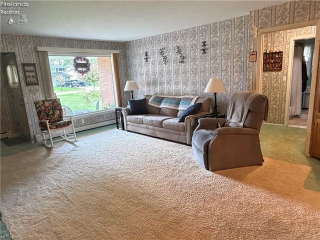 4291 Brendan Lane, North Olmsted, OH 44070