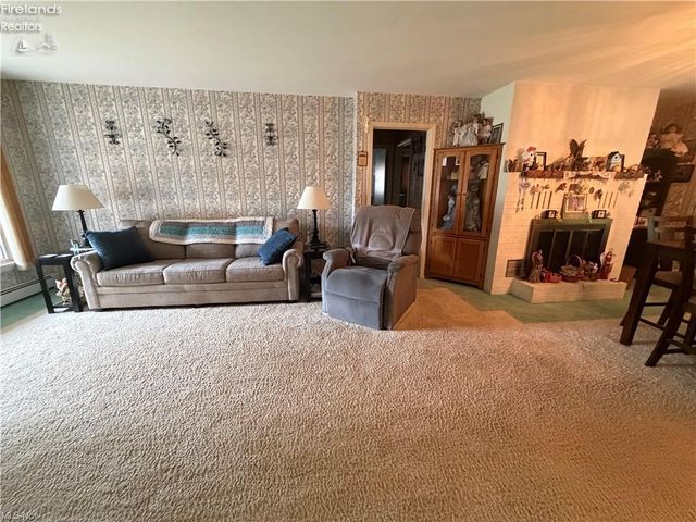 4291 Brendan Lane, North Olmsted, OH 44070