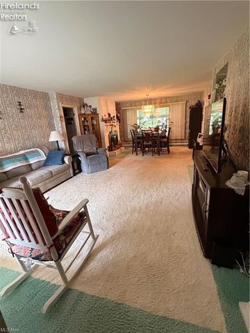 4291 Brendan Lane, North Olmsted, OH 44070