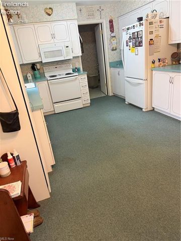 4291 Brendan Lane, North Olmsted, OH 44070