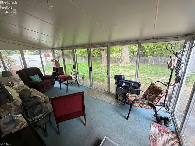 4291 Brendan Lane, North Olmsted, OH 44070