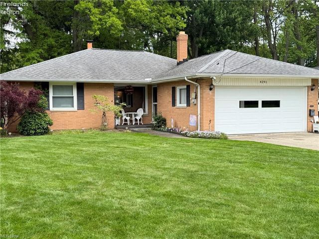 4291 Brendan Lane, North Olmsted, OH 44070