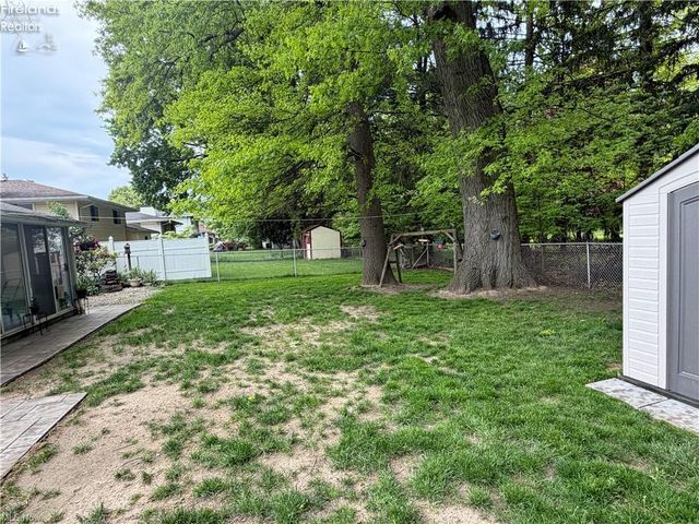 4291 Brendan Lane, North Olmsted, OH 44070