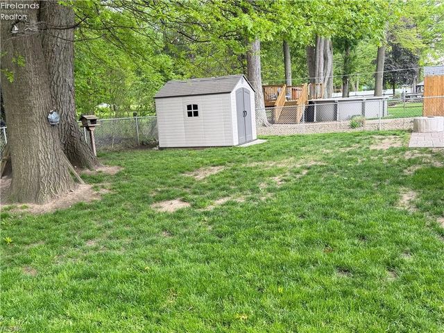 4291 Brendan Lane, North Olmsted, OH 44070