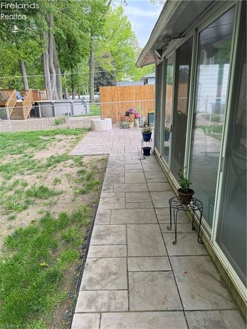 4291 Brendan Lane, North Olmsted, OH 44070