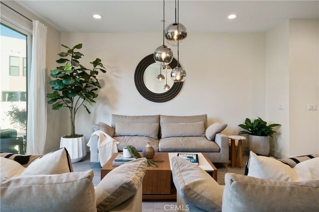 1653 Topanga, Costa Mesa, CA 92627