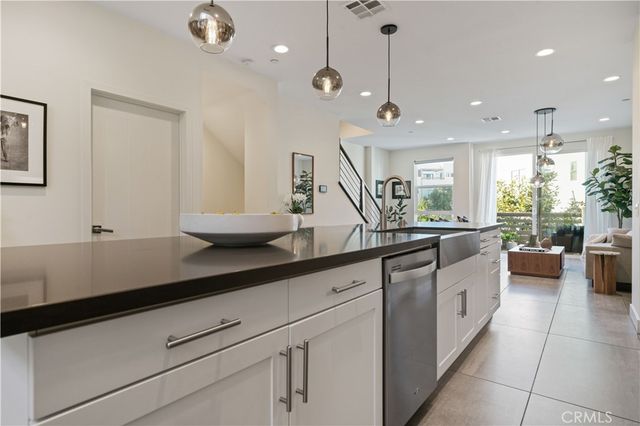 1653 Topanga, Costa Mesa, CA 92627