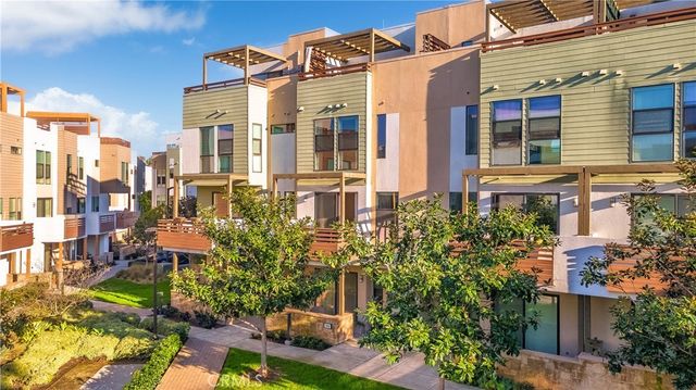 1653 Topanga, Costa Mesa, CA 92627