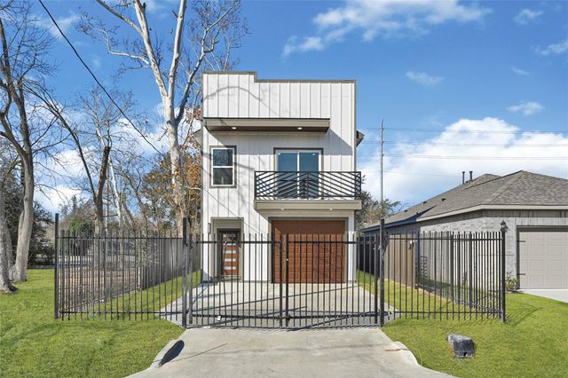 6605 Apollo Street, Houston, TX 77091