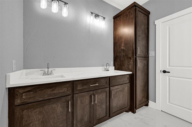 6605 Apollo Street, Houston, TX 77091