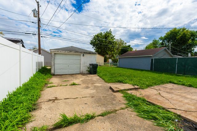529 49th Avenue, Bellwood, IL 60104