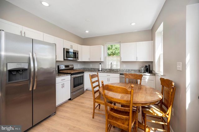 16036 ROGERS CLARK BLVD, Bowling Green, VA 22427