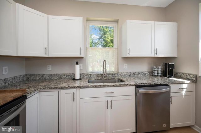 16036 ROGERS CLARK BLVD, Bowling Green, VA 22427