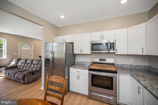 16036 ROGERS CLARK BLVD, Bowling Green, VA 22427
