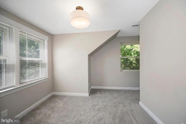 16036 ROGERS CLARK BLVD, Bowling Green, VA 22427