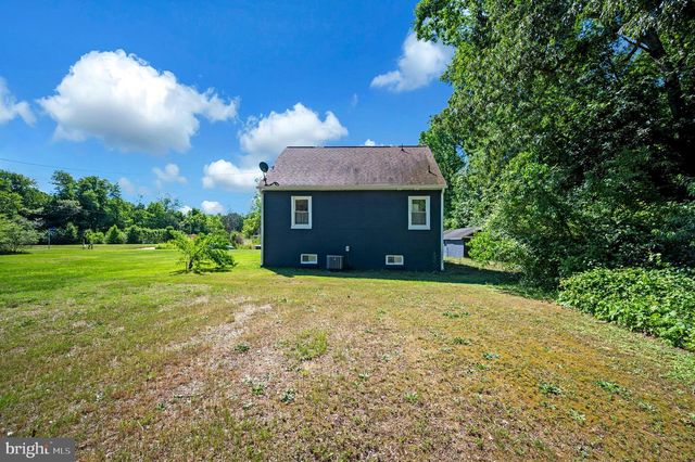 16036 ROGERS CLARK BLVD, Bowling Green, VA 22427