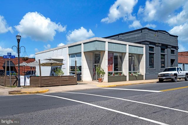16036 ROGERS CLARK BLVD, Bowling Green, VA 22427