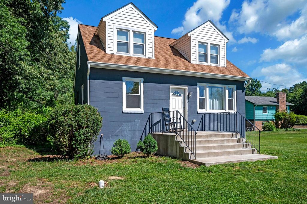 16036 ROGERS CLARK BLVD, Bowling Green, VA 22427