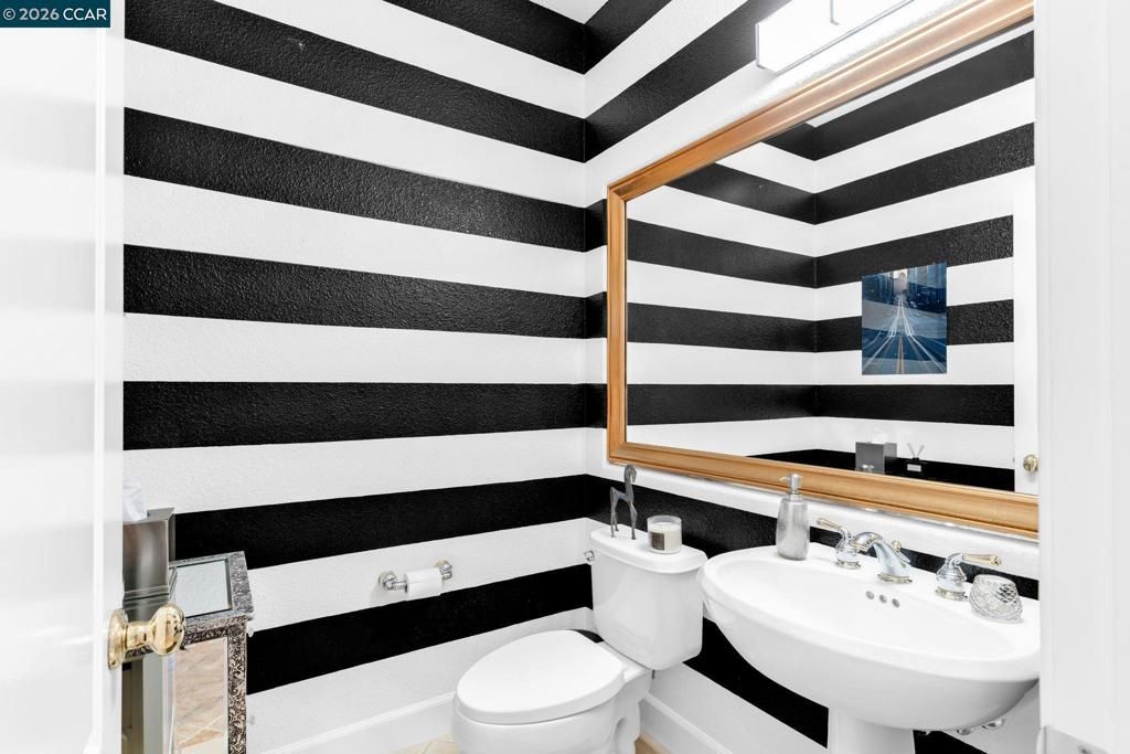 Image 22 of property listing at 974 974 Rosehedge Ct, Concord, CA 94521