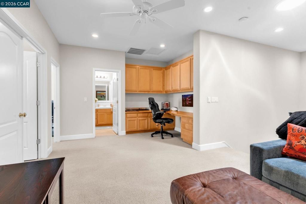 Image 26 of property listing at 974 974 Rosehedge Ct, Concord, CA 94521