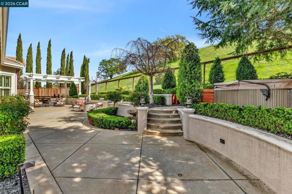 Image 36 of property listing at 974 974 Rosehedge Ct, Concord, CA 94521