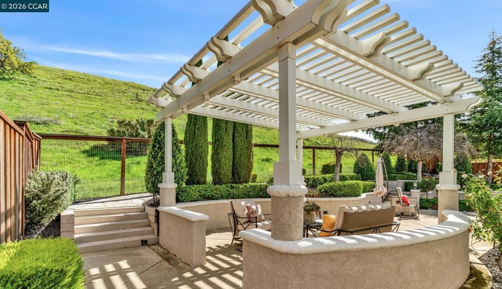 Image 38 of property listing at 974 974 Rosehedge Ct, Concord, CA 94521